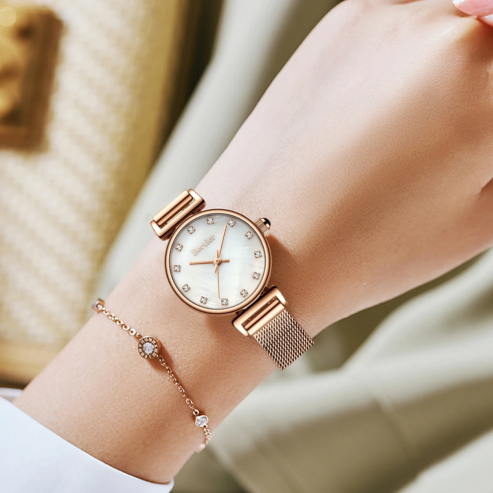 Women Wristwatch Fashion Bracelet Set Ladies Quartz Watch Luxury Wedding Watches Waterproof Watch 2022 Wholesale DY005 Leather