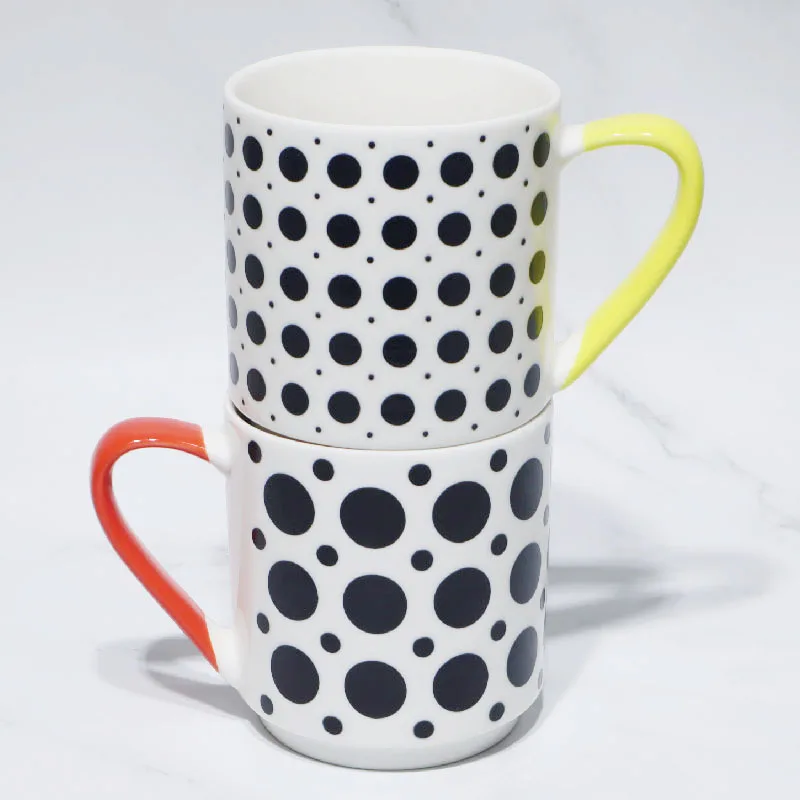 Made in China Shop Promotional Custom Color Blue Handles Ceramic Mug/Marvel Comics Design Circle Ceramic Mug with Color Handle