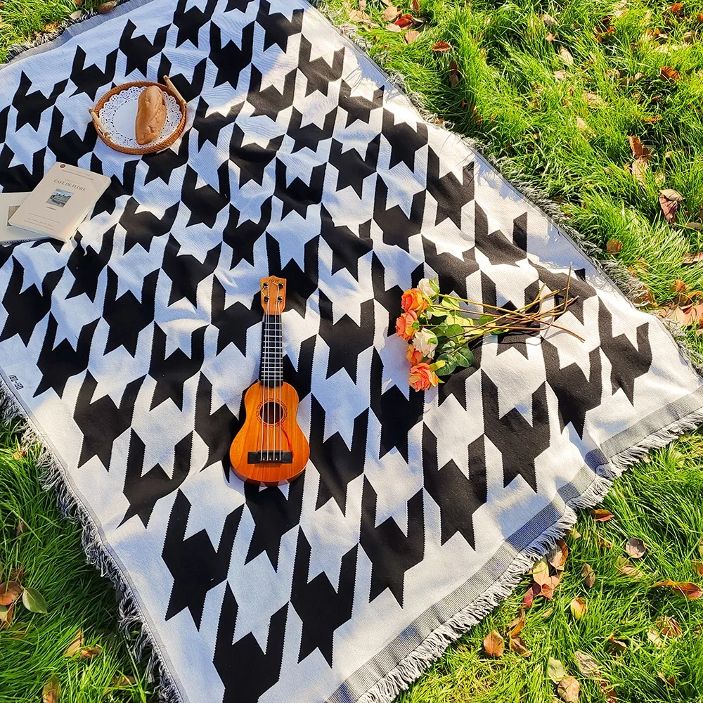 New BR Custom Logo Wholesale Large Vintage Premium Cotton Picnic Blanket, Oversized Boho Camping Hiking Travel Beach Mat Rug