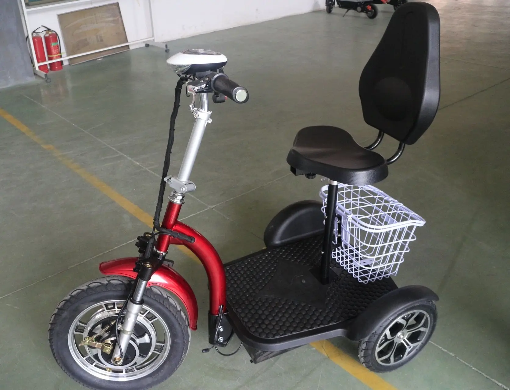 48V 500W High Power 3 Wheel Electric Scooter Reverse Adults Tricycles LED Light 12AH Battery Capacity 60km Range Per Charge