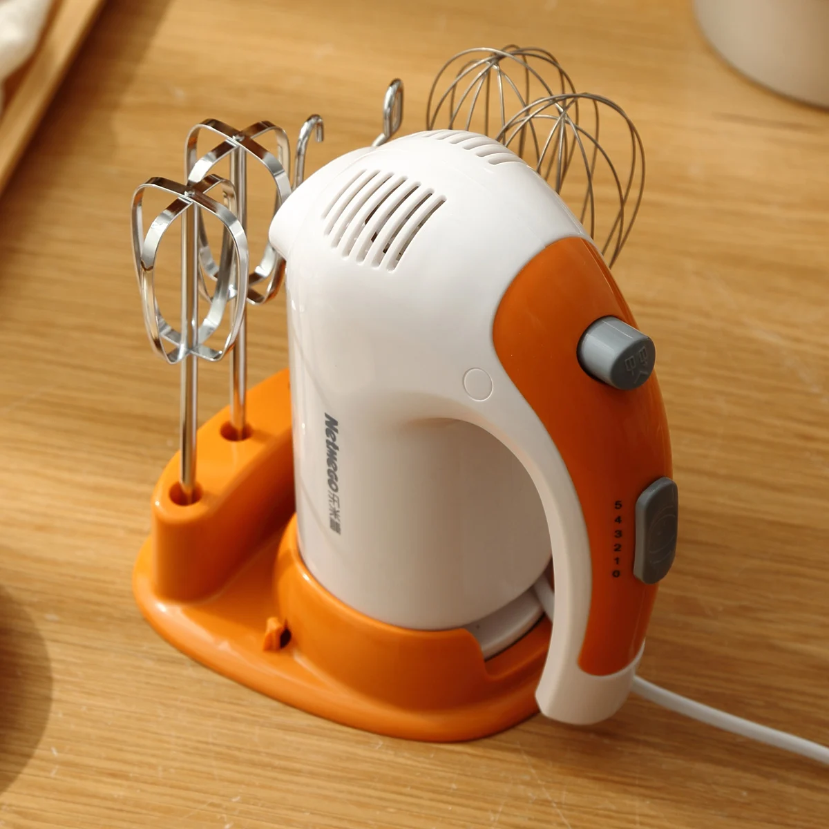  Bakery stirrer egg whisks electric 300W home appliances 5 speed small