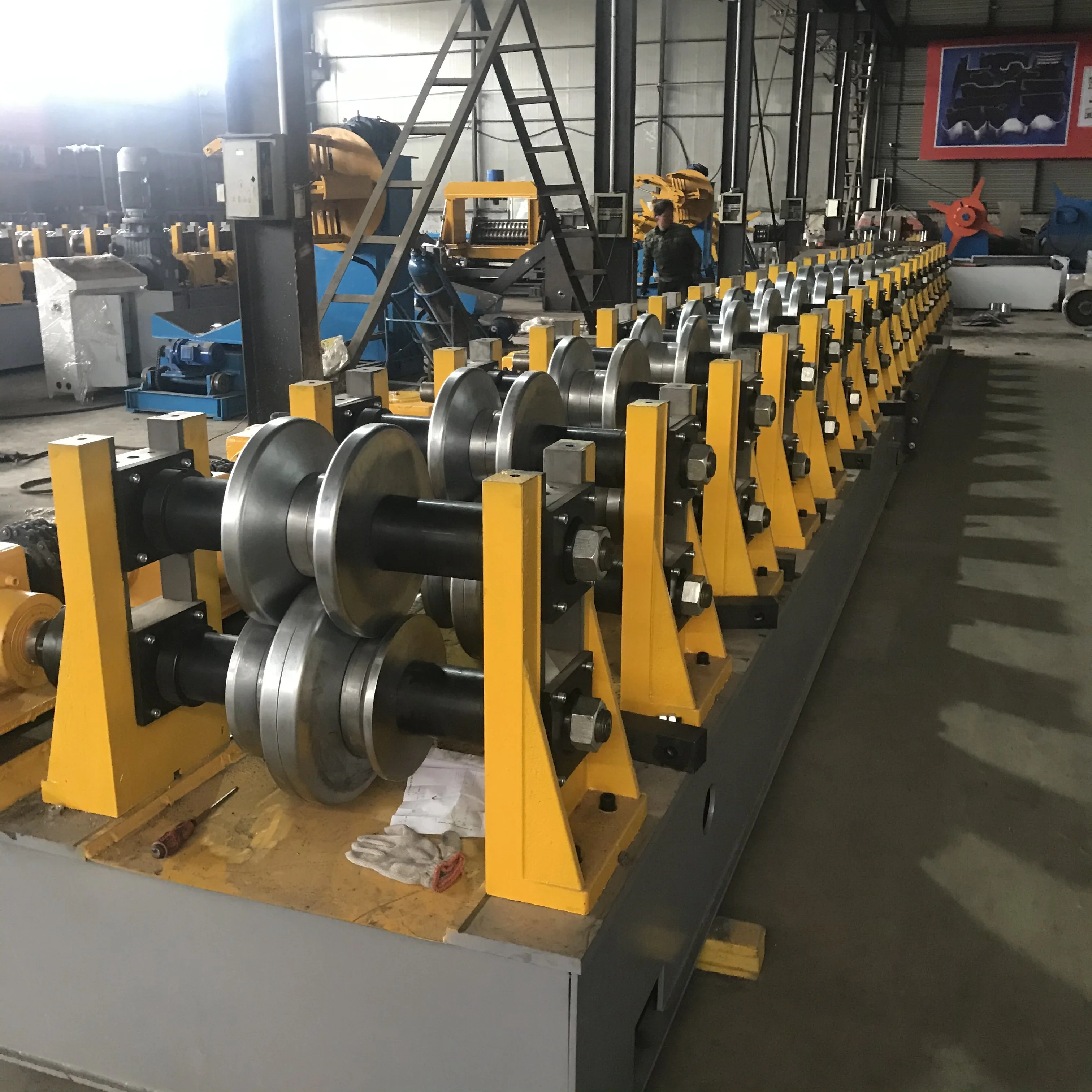 Professional Manufacture Fence Omega Steel Post Roll Forming Machine