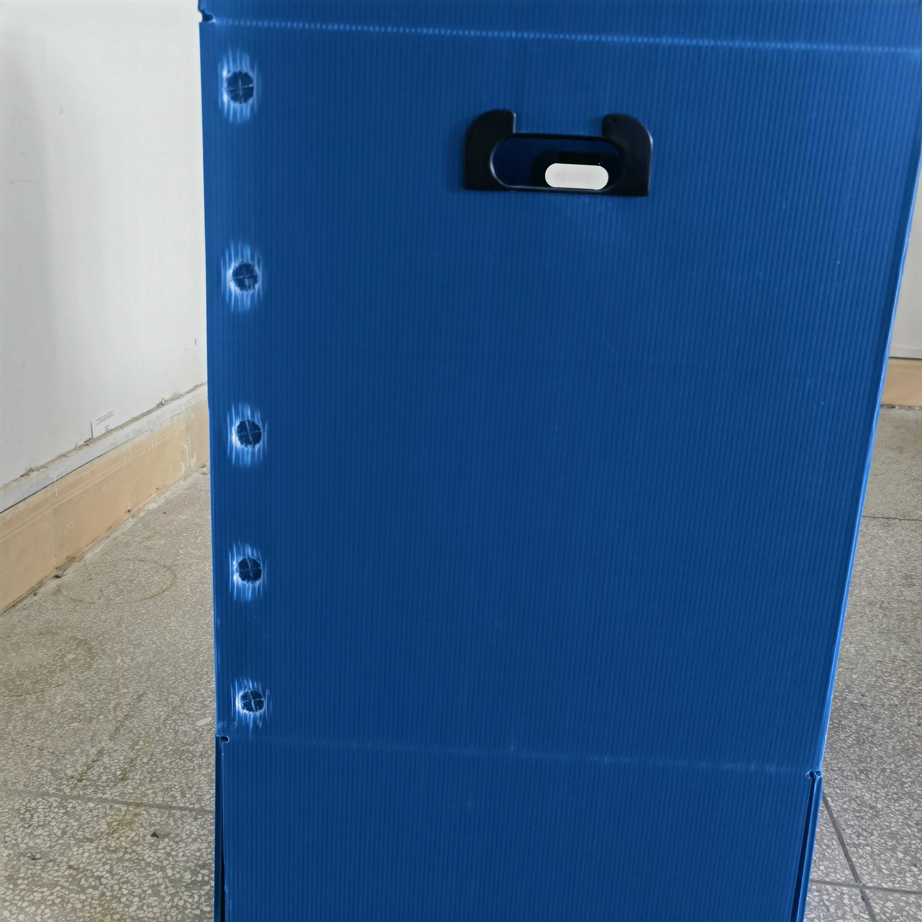 Wholesale Shipping Boxes Workshop Combined Cabinet Parts Organizer  Plastic Stackable Storage Bins PP Corrugated with Handle