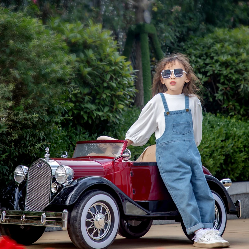 2023 New Model  Kids Vintage car Electric Car  Drive Double Door Cool 4 Wheel Design Electric Toy Car