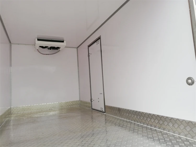 Factory Wholesale Refrigerated Delivery Trucks Mini Refrigerated Van Trucks