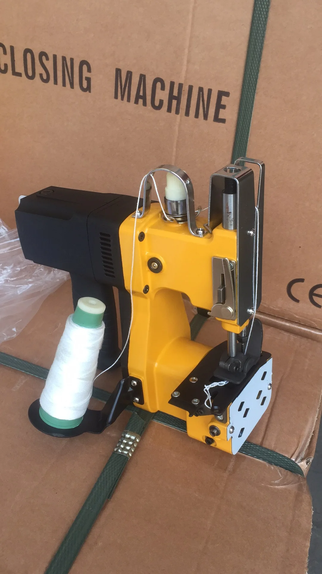 cheap electric Handheld clipping bag closer Industrial sewing machine Spot sales