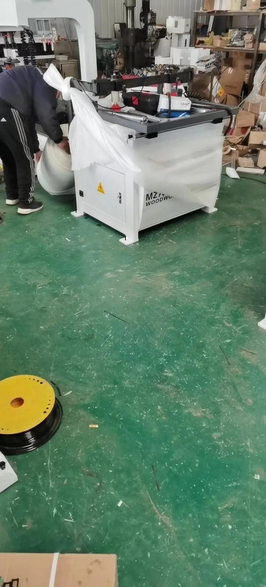  Двухголовочный сверлильный станок с отверстием для деревянной панели MZ73211