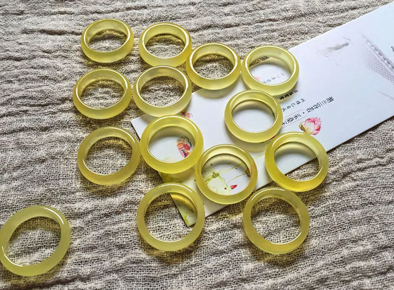 Wholesale Natural Yellow Agate Stone Ring for Women Handmade Yellow Chalcedony Fashion Jewelry Rings For Gift Jade Rings