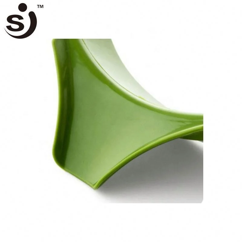 Chinese Professional Silicone Product Supplier Pour Spout, Silicone Slip On Non-Drip Pouring Spout Kitchen Utensils For Pots