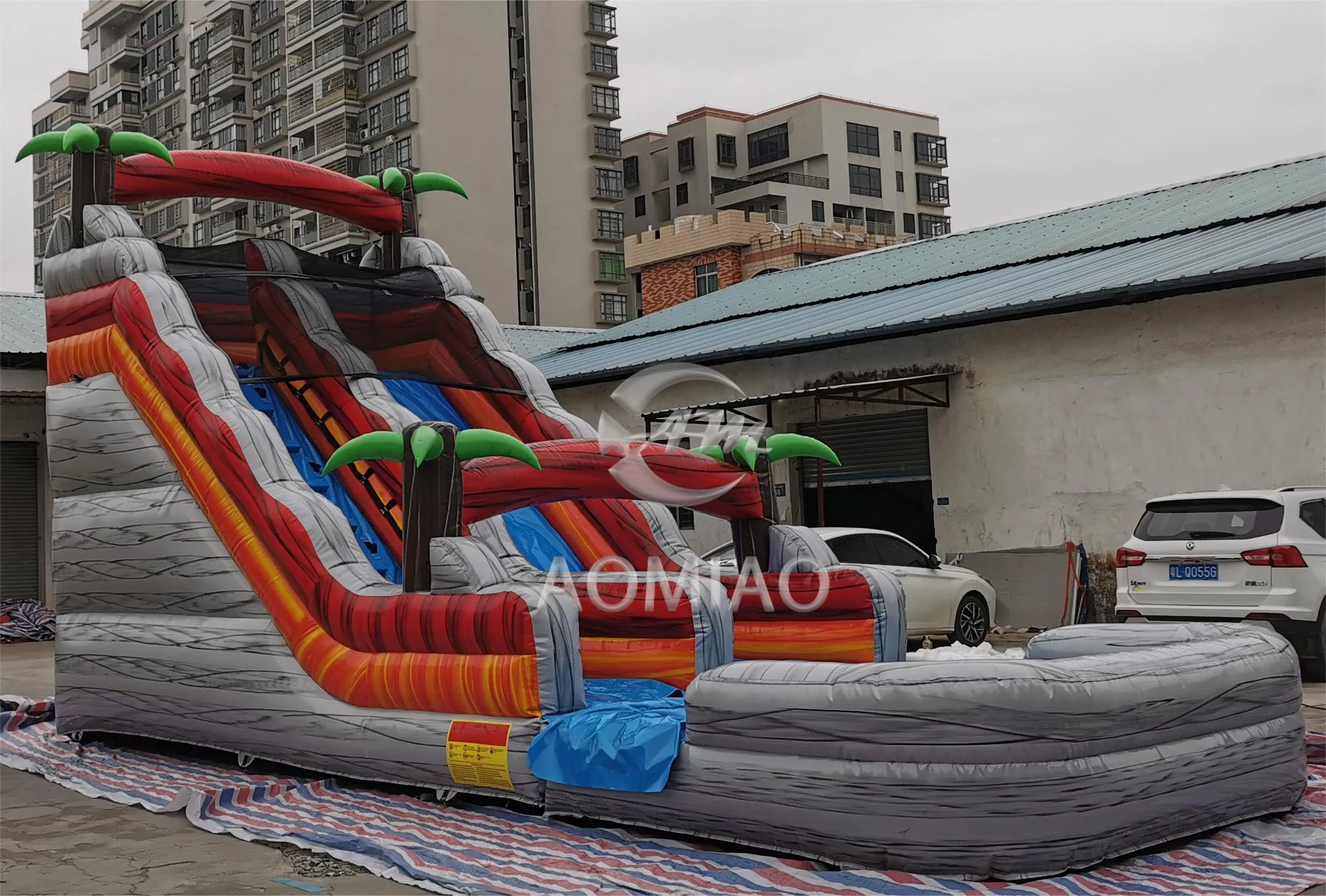 Customized Commercial Quality PVC Giant Inflatable Water Slide Or Dry Slide Pool for Adult Inflatable Slides Waterslide For Sale