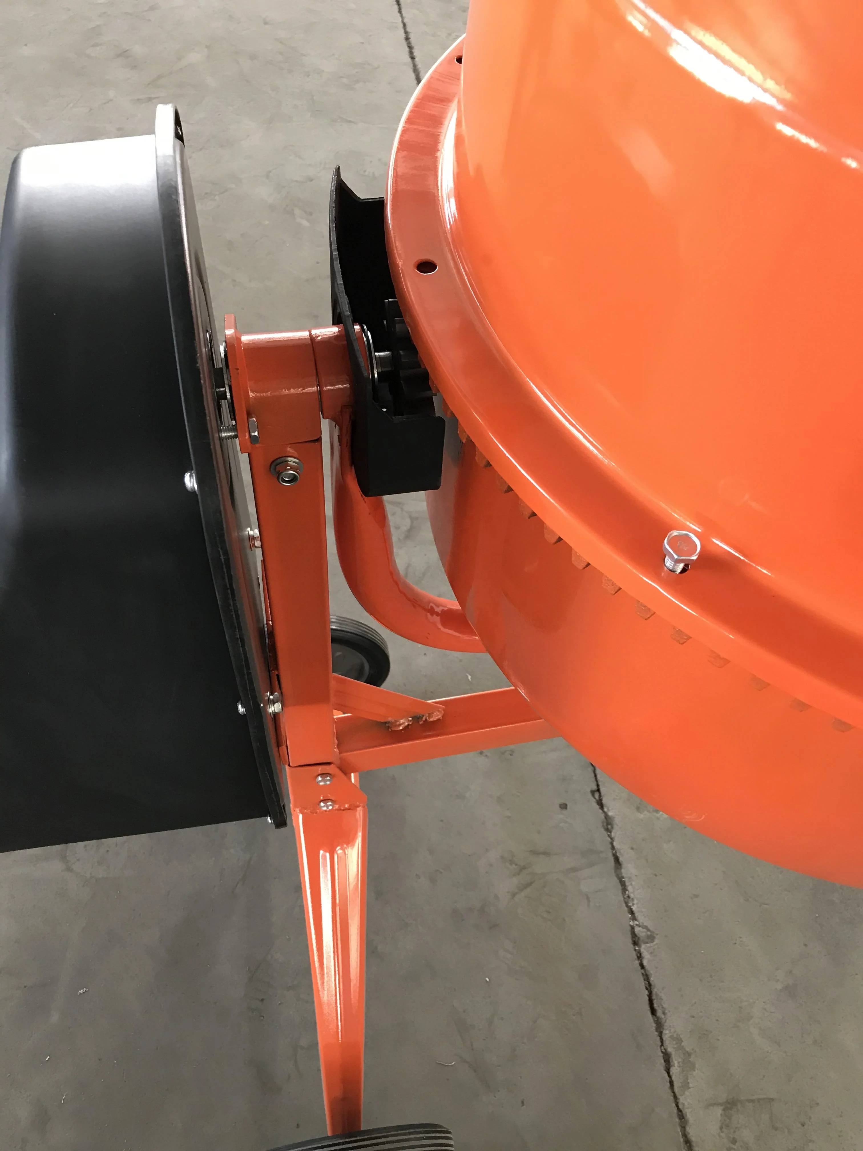 concrete mixer 180.jpg