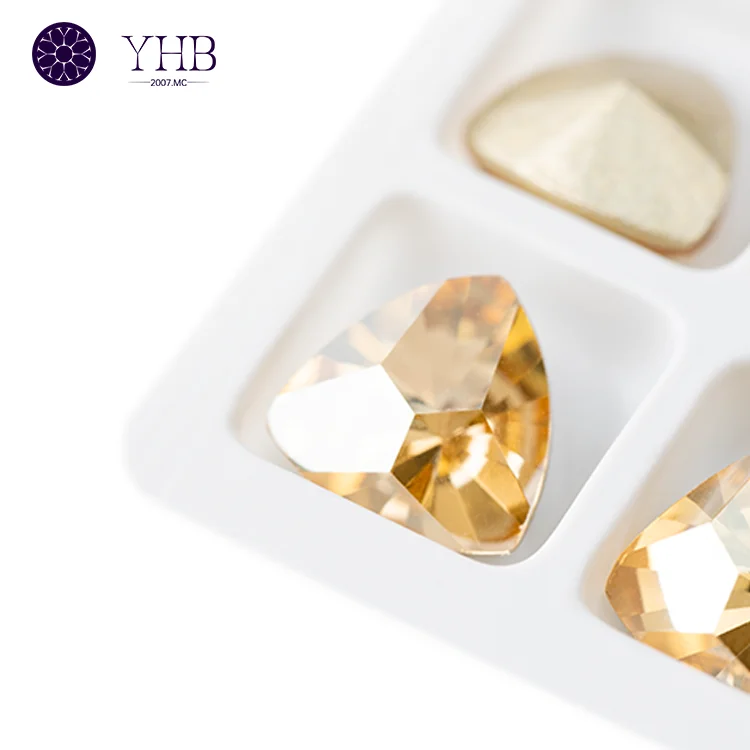 Popular Triangle Glass Rhinestones Point Back Crystal Fancy Stone Wholesale Loose Crystal Beads For Jewelry