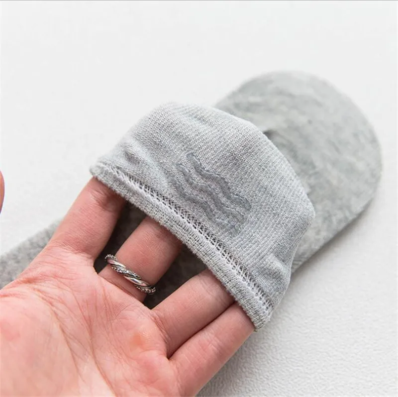 Wholesale Custom Men Women Low Cut Invisible Boat Short Socks No Show Black White Cotton Solid for Man Quick Dry Anti-slip