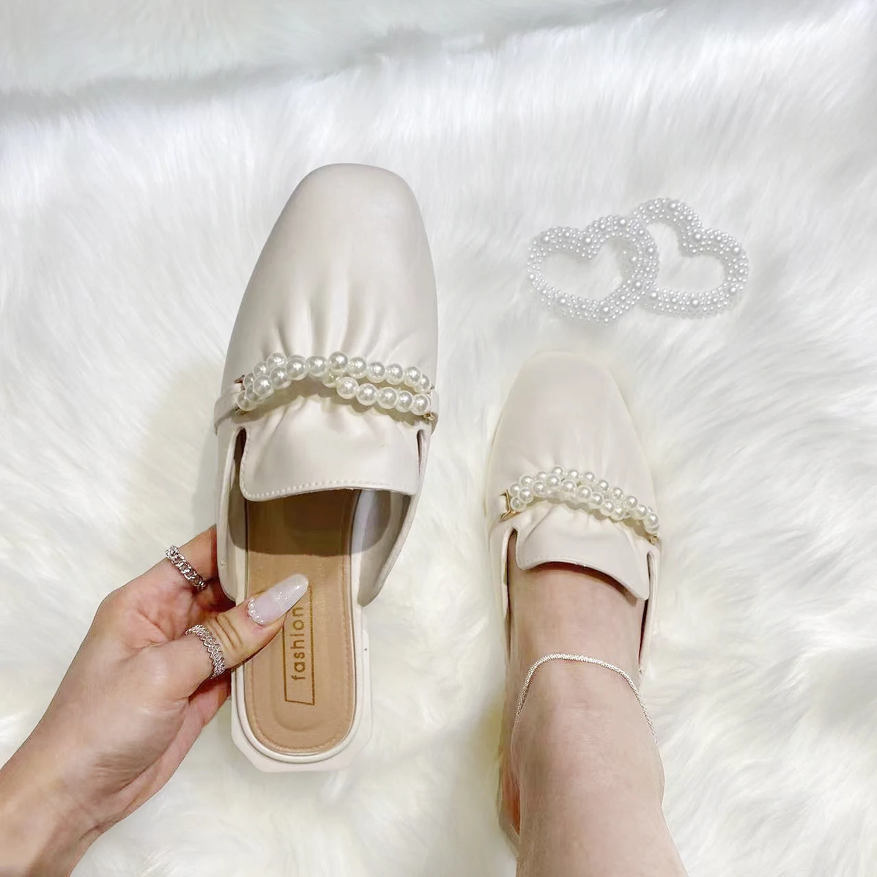 Прямая продажа с фабрики, сандалии на плоской подошве с жемчугом, 2021, белые 2022 мюли, женская обувь