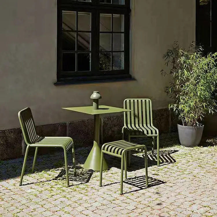 Simple outdoor balcony courtyard leisure tables and chairs garden metal dining furniture set  cafe  aluminum paint table