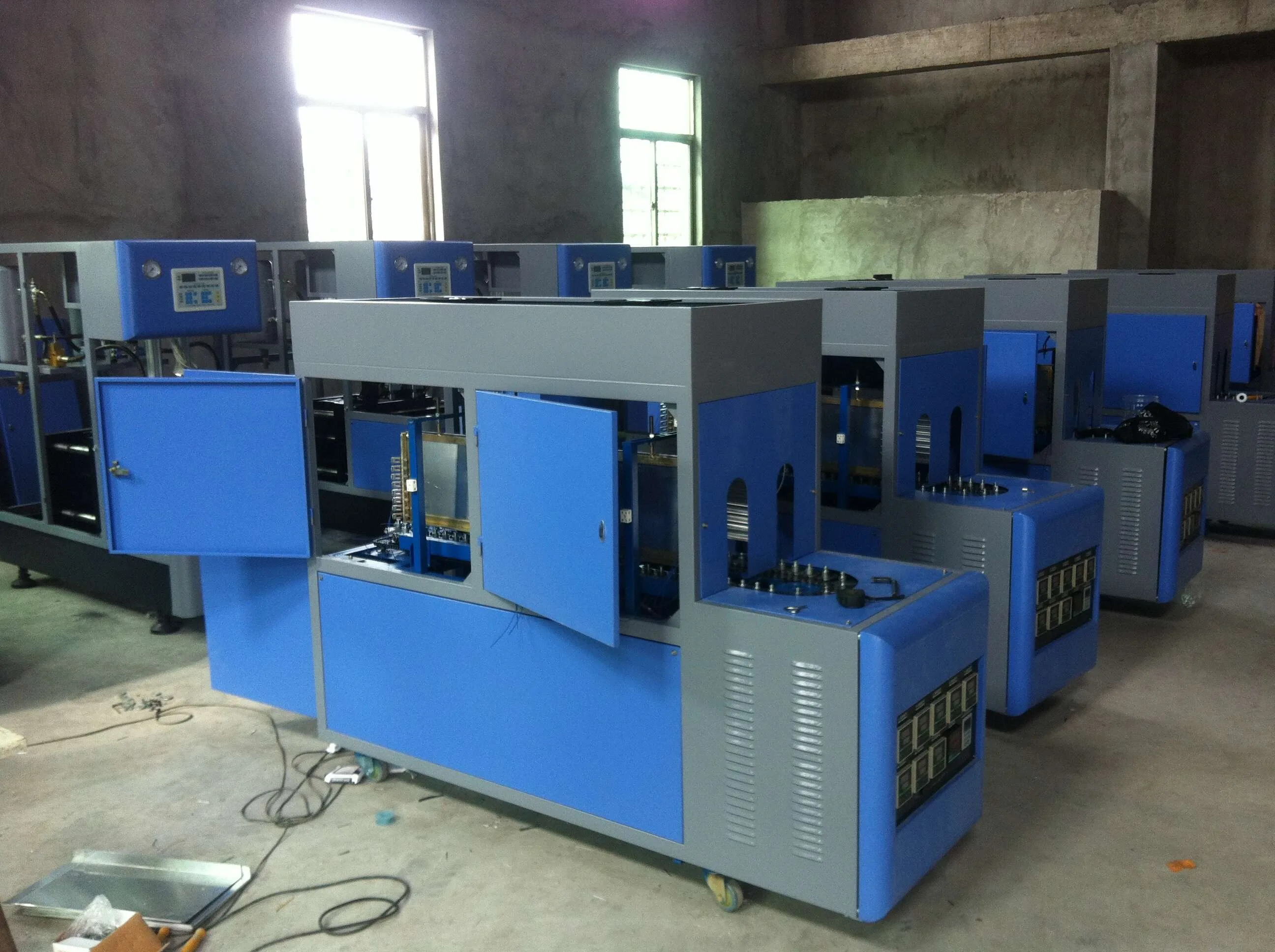 4 cavity semi automatic pet blowing machine souffleuse semi automatic pet