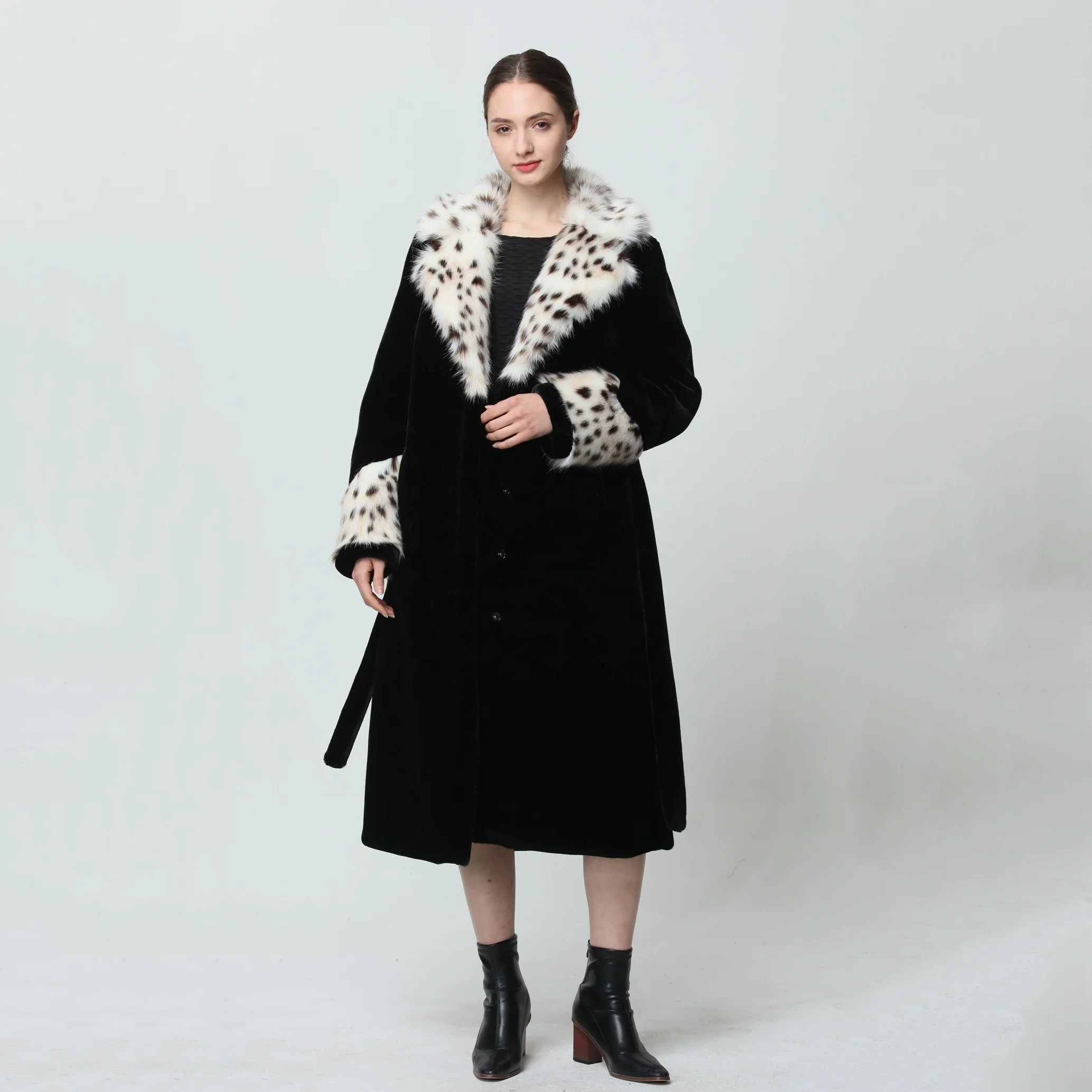 Timeless Featuring Lynx fur Collar Cuff Black Mink Fur Rope Luxurious Ladies Long Winter Fur Coat