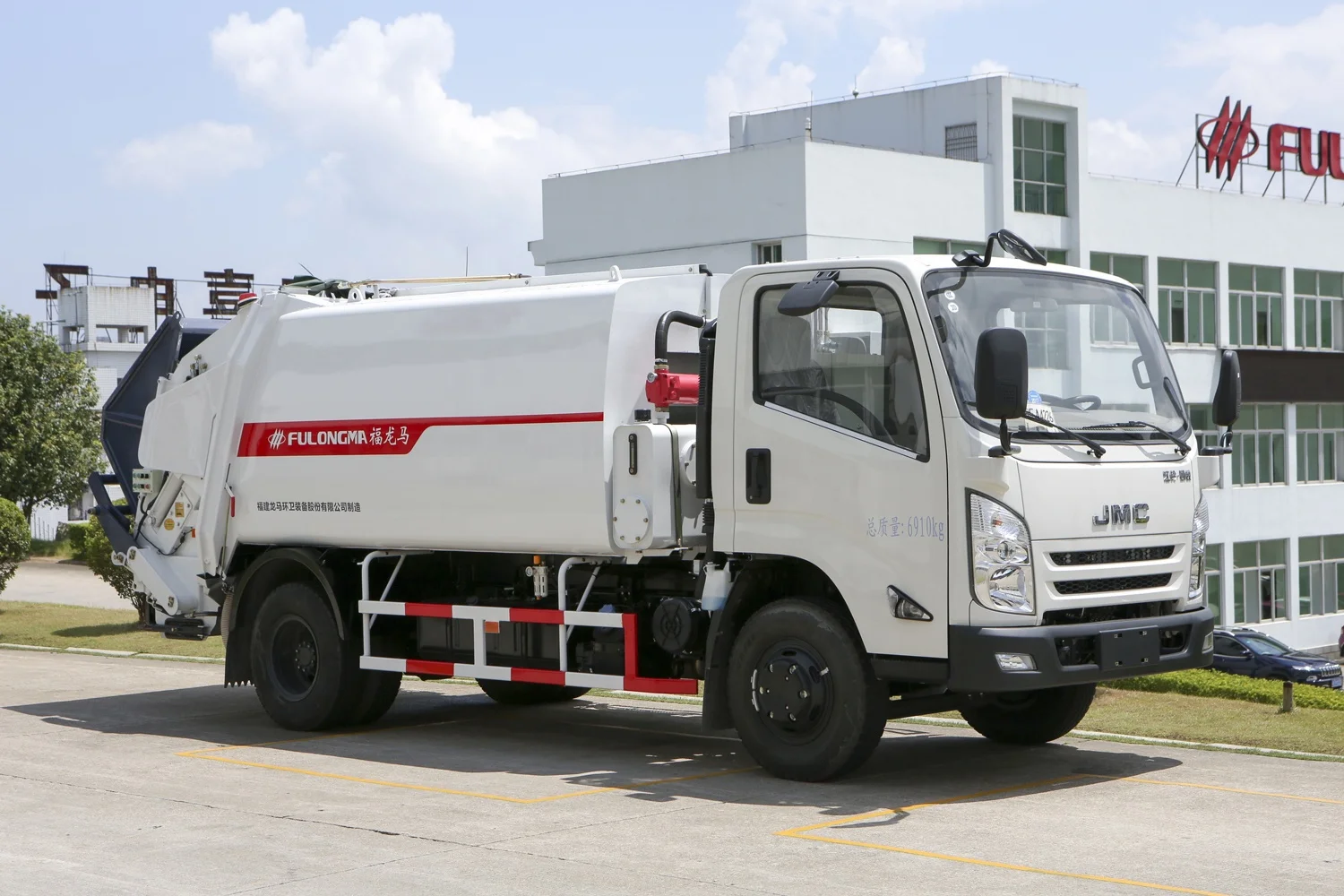 FULONGMA small rear loading garbage truck for sale in Dubai
