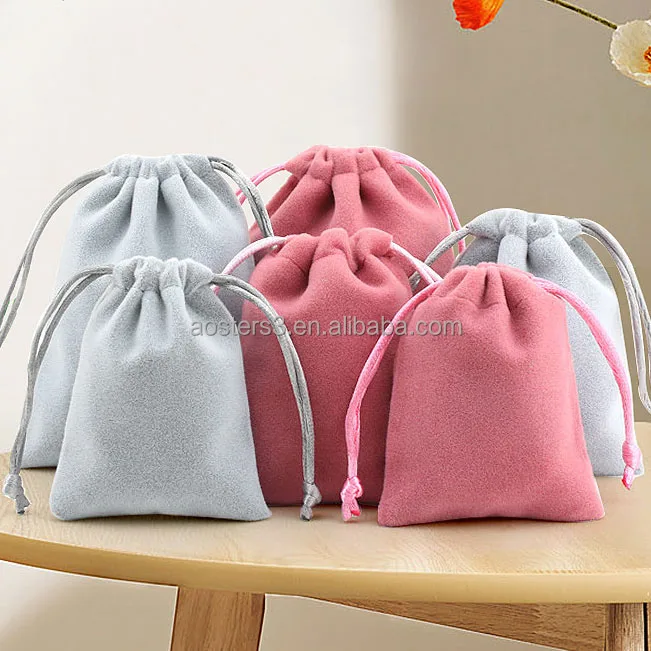 Custom Logo Velvet Drawstring Bags Jewelry Packaging Velvet Pouches Can Be Custom Small Gift Bags