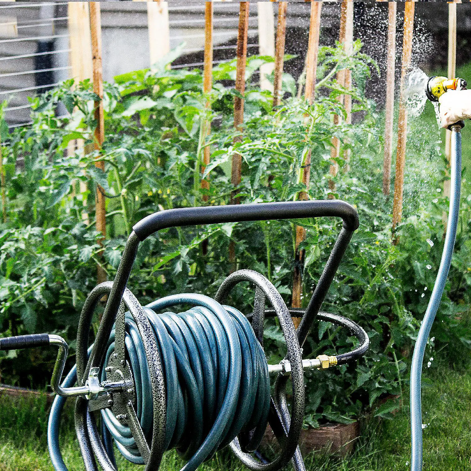 two wheel hose reel cart heavy duty rolling  hose caddie for gardening 350 Ft hose capacity