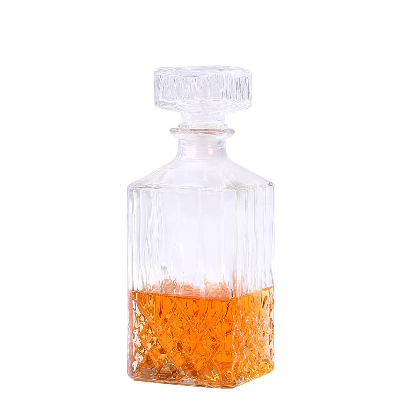 Wholesale Unique Shape Fancy 1000ml Glass Wine Whiskey Liquor Decanter Set With 4 glass