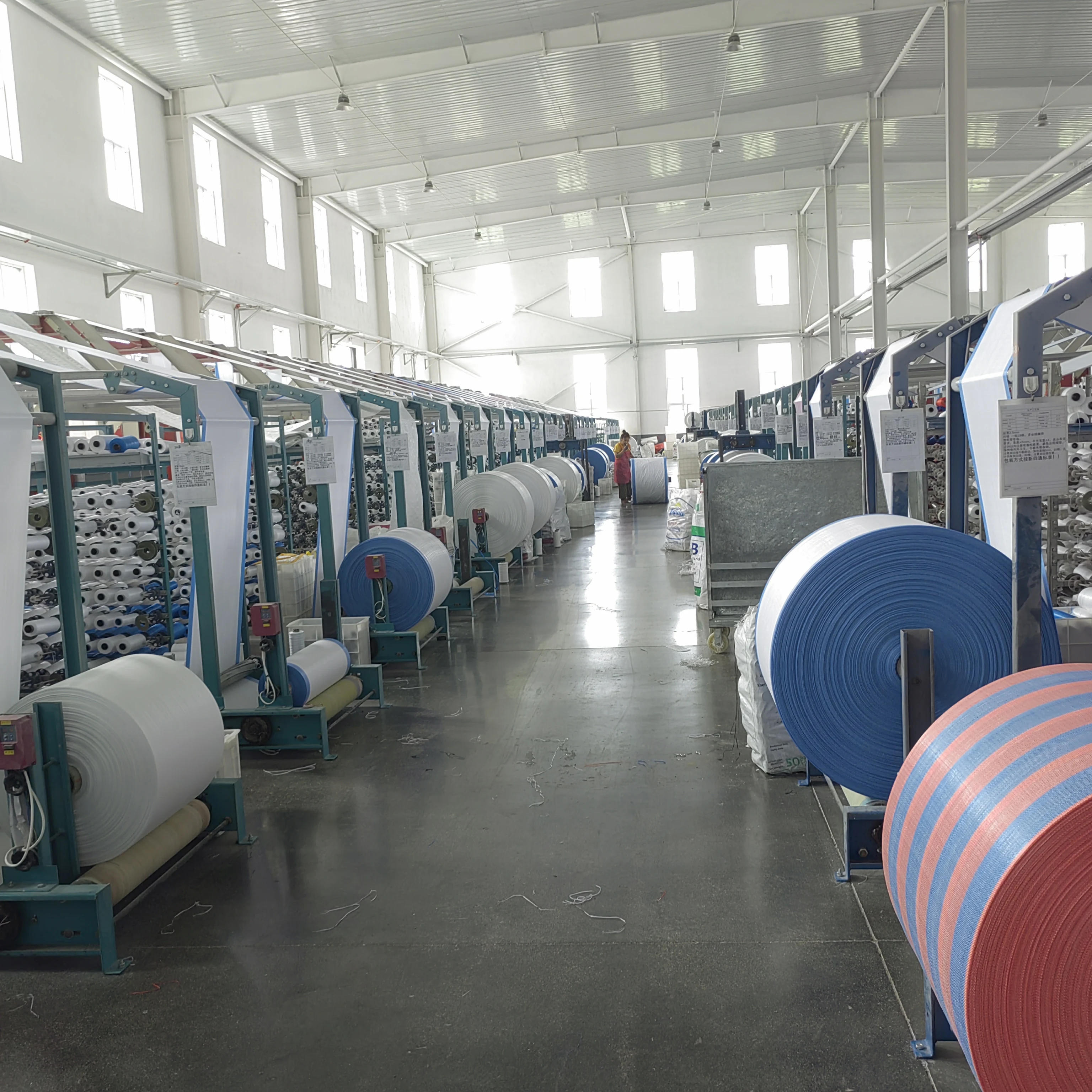 Custom pp woven fabric rolls for polypropylene shopping bags mini small sack sale in Congo Tanzania Africa market