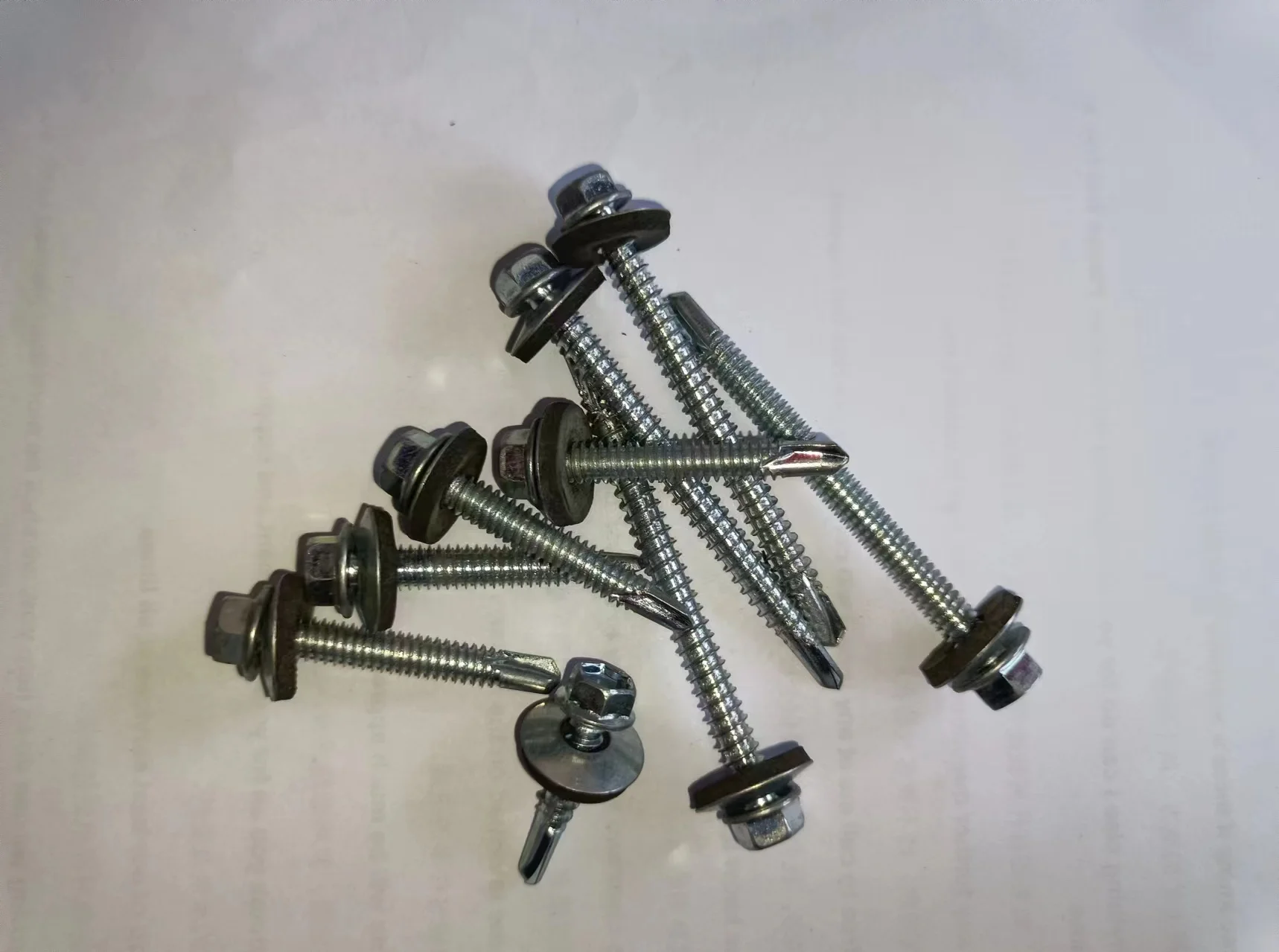 hot sale  hex self drilling roofing screws with washer white zinc plated wood galvanized screws