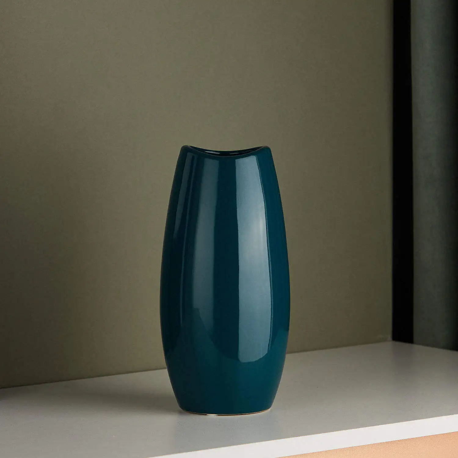 Nordic ceramic vase white egg-shaped home decor art luxury style flower arrangement ceramic vase