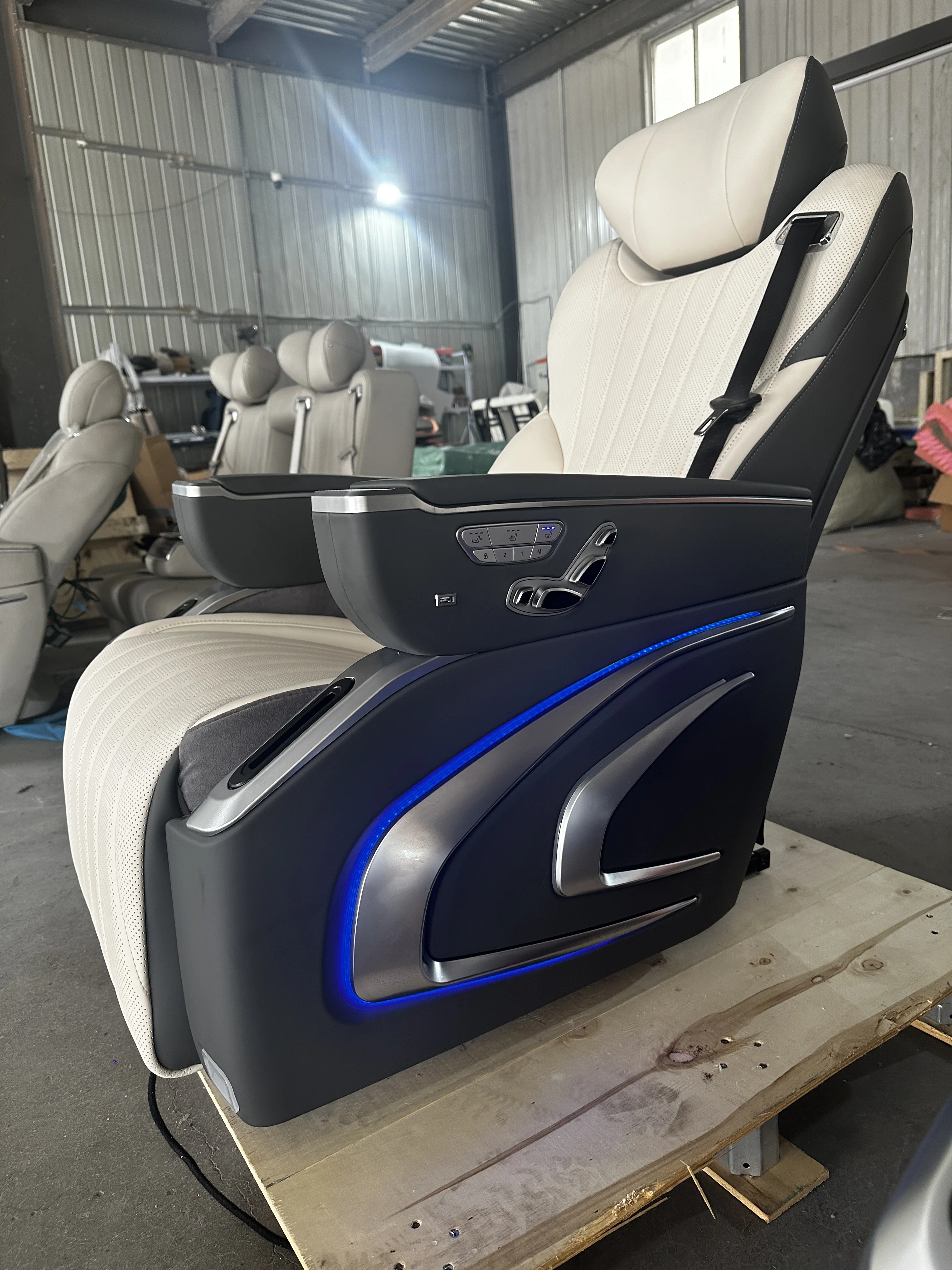 Toyota Sienna Aero Seat with Electric Adjustment Aviation Heating & Massage Ventilation Interior Upgrade & Refit