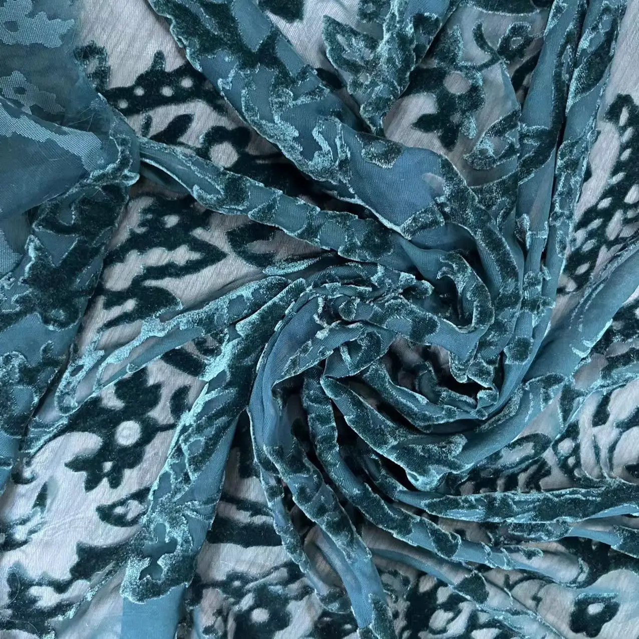 Nylon rayon Velvet Fabric silk like Velvet Rayon Wholesale  20%Nylon 80%rayon Velvet burn out For Scarf Fashion Clothing Fabric