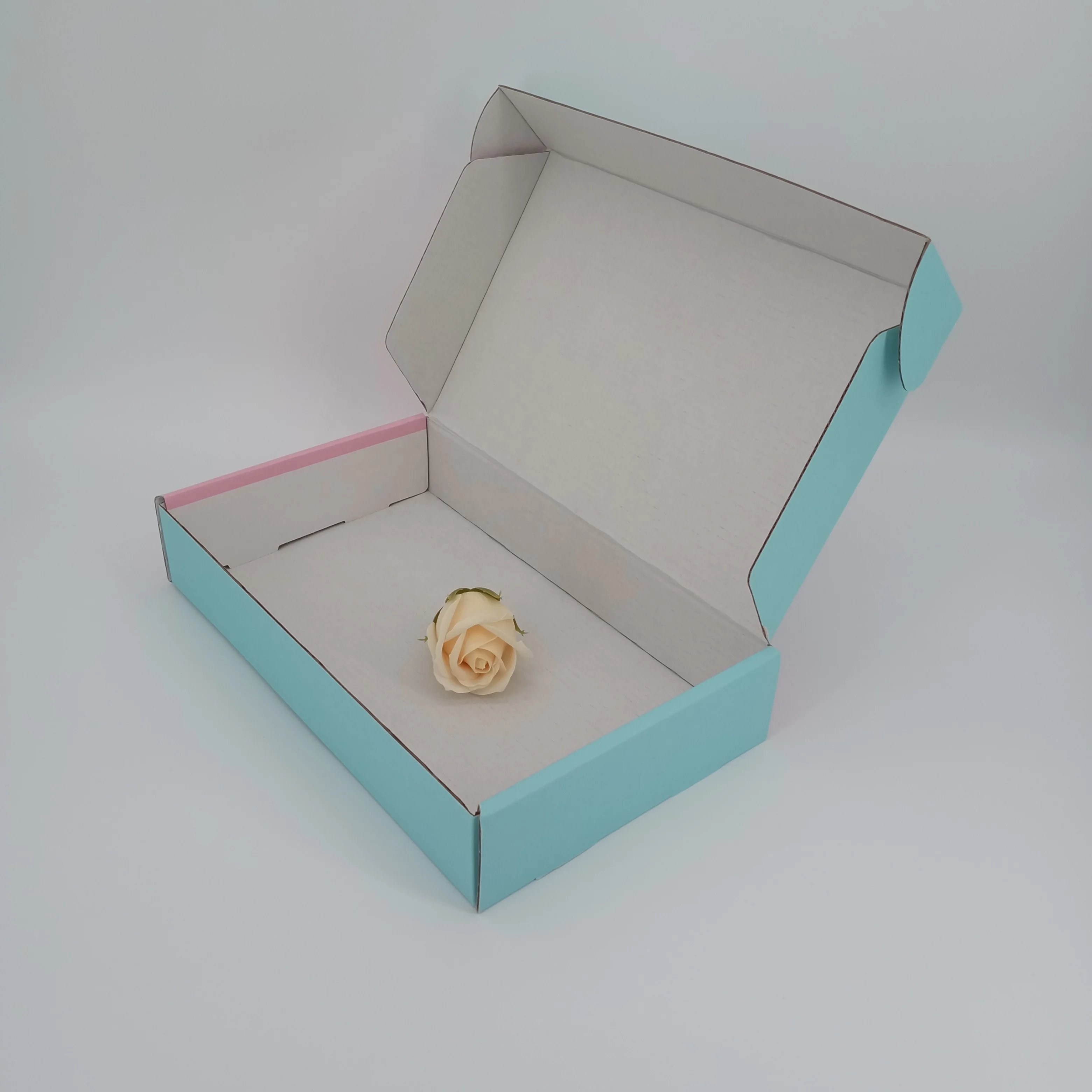 High quality packaging box for shipping luxury cardboard box for shoes custom paper shipping box with pattern
