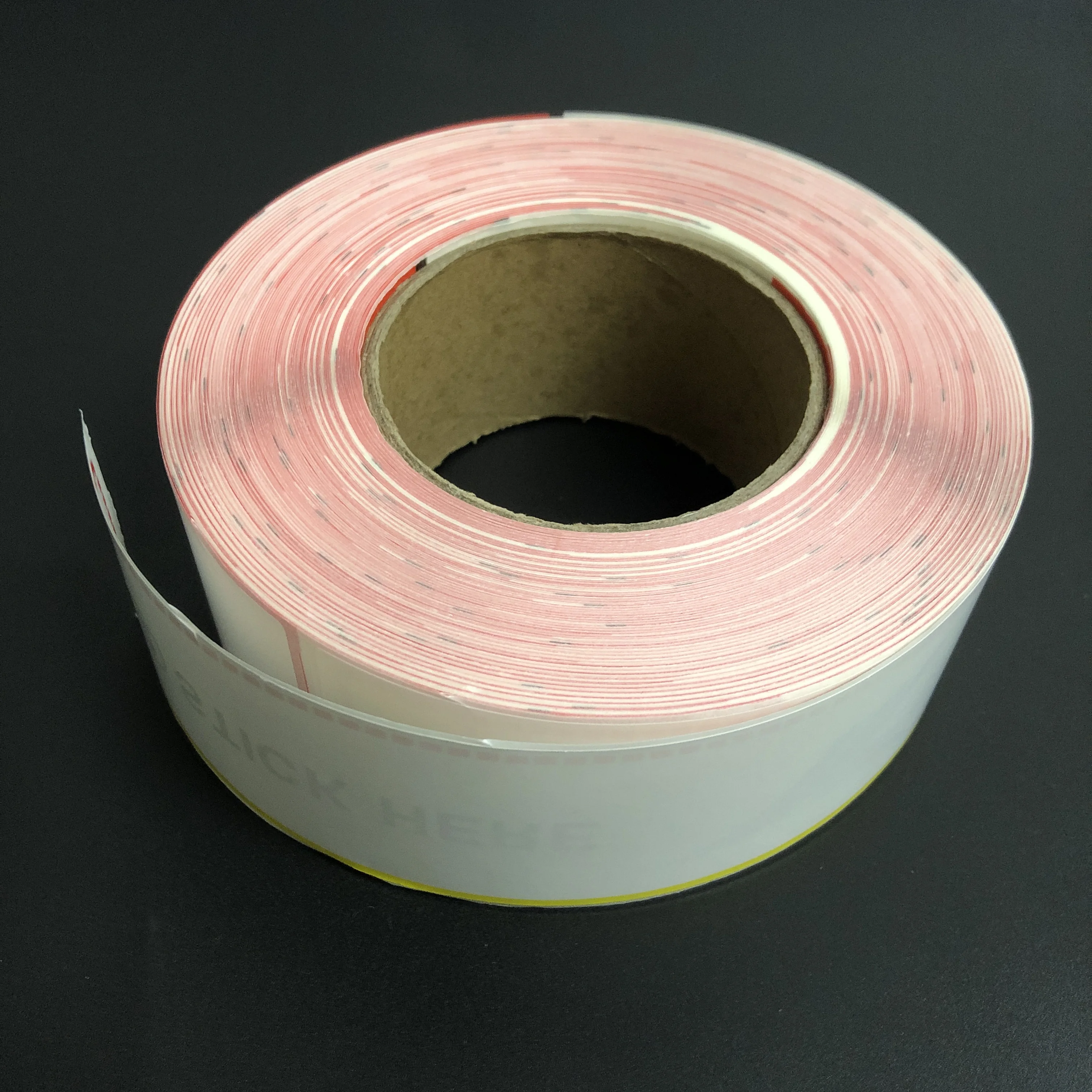 Customized cheap blank thermal adhesive luggage claim tags on roll taggage cliam sticker tags