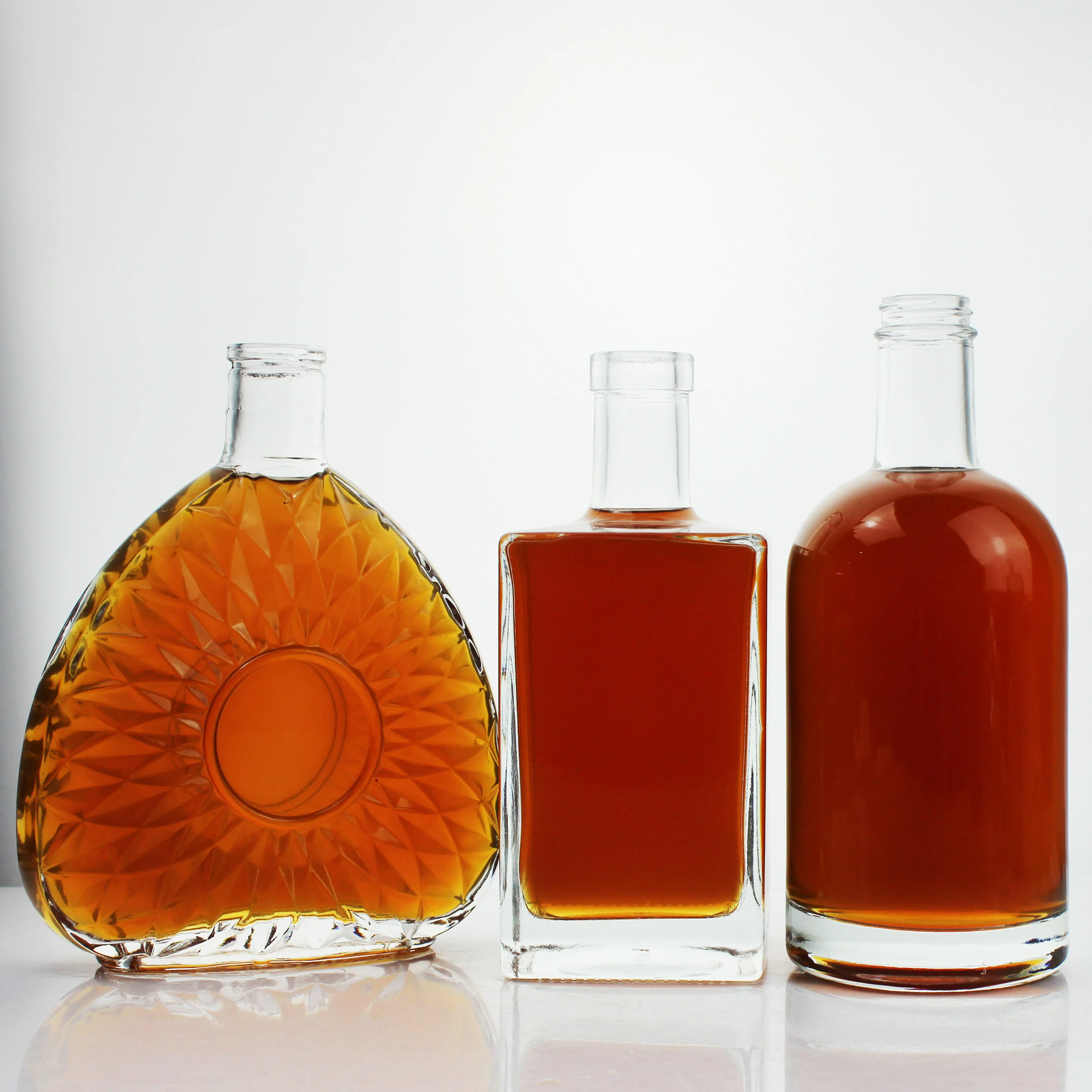 2022 sell like hot cakes cheap affordable 100ml 300ml 500ml glass bottles whisky wine vodka bottles