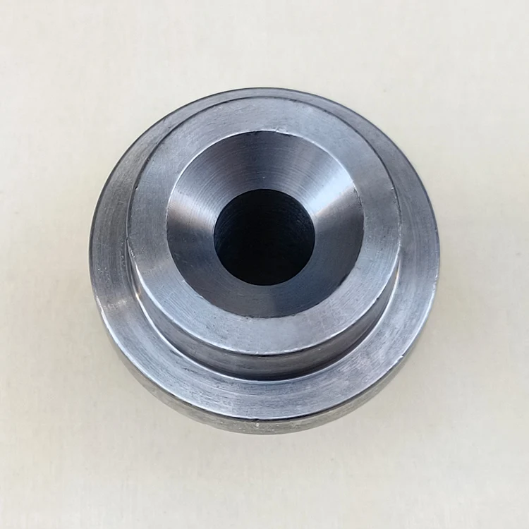 6D107 ISDE ISF2.8 diesel Engine Parts Steel Idler Gear Shaft 3935229