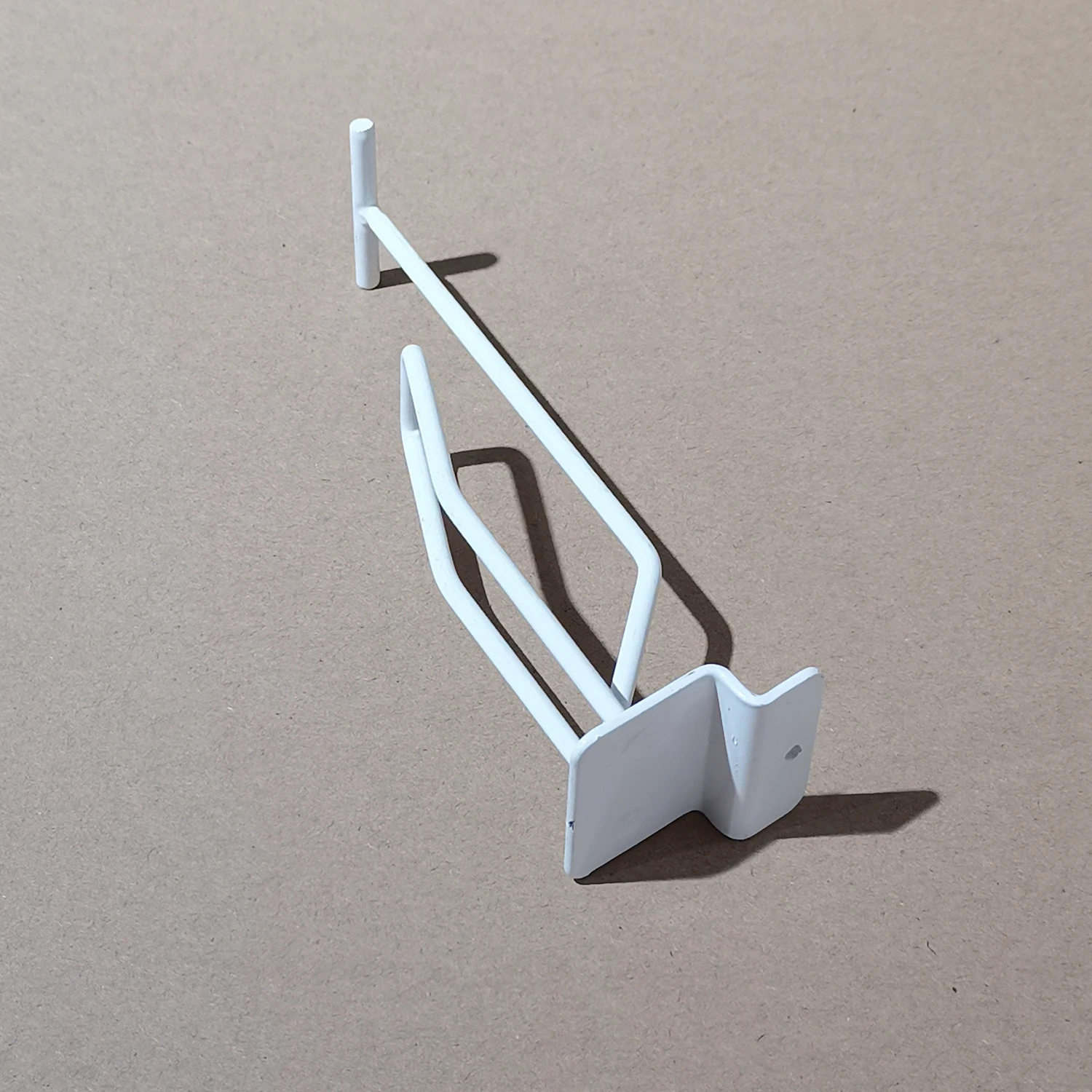metal slot wall display white hooks with wire price tag holder for store shop supermarket