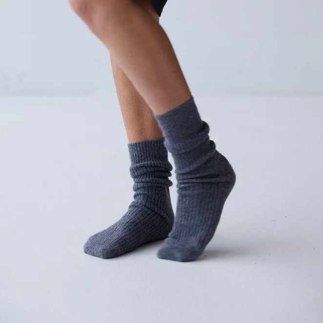 Rib Knit low MOQ pure flat knitted cashmere socks mongolian cachemire 100% bed socks for women