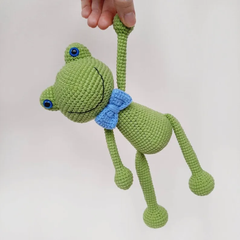 Custom Size Knit Long Arm And Legs Stuffed Frog Doll Crochet Frog Amigurumi Animal Doll