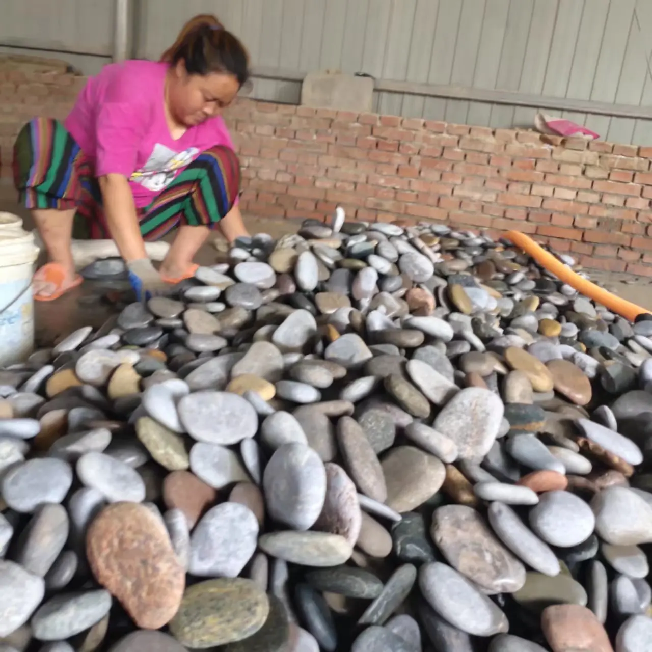 Superior quality painting stone pebble art hand painted stone pebble