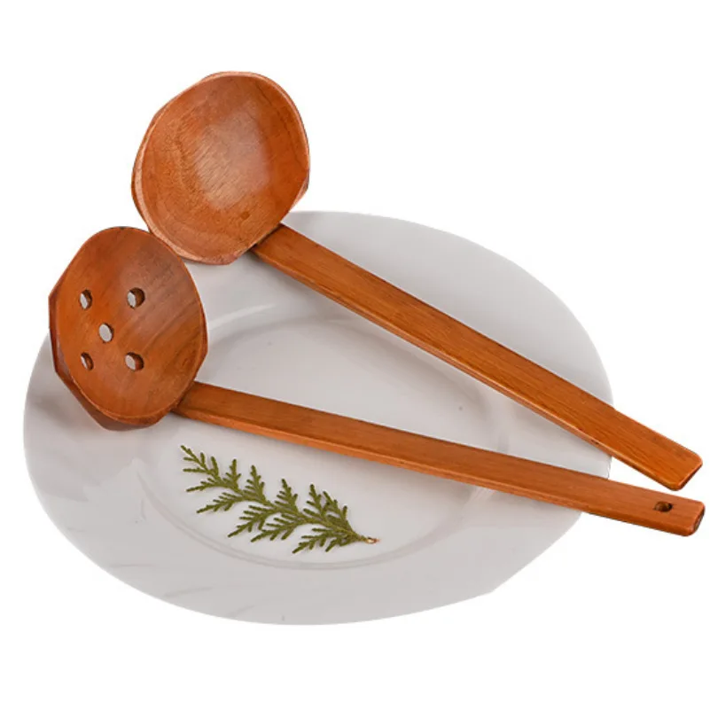 Factory wholesale bamboo handle hot pot spoon wooden tableware soup spoon tortoise shell colander can be customized ramen spoon