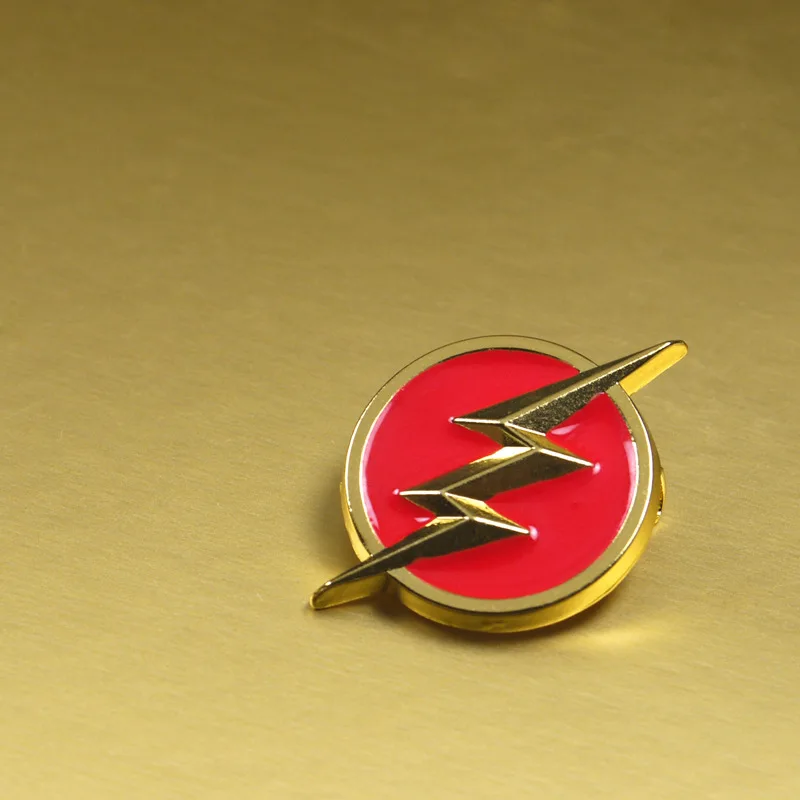 Promotional Decorative Metal Captain Badges Mini Custom Design Flashman Lightning Logo Badge Men Women Movie Pin Badge Accessory
