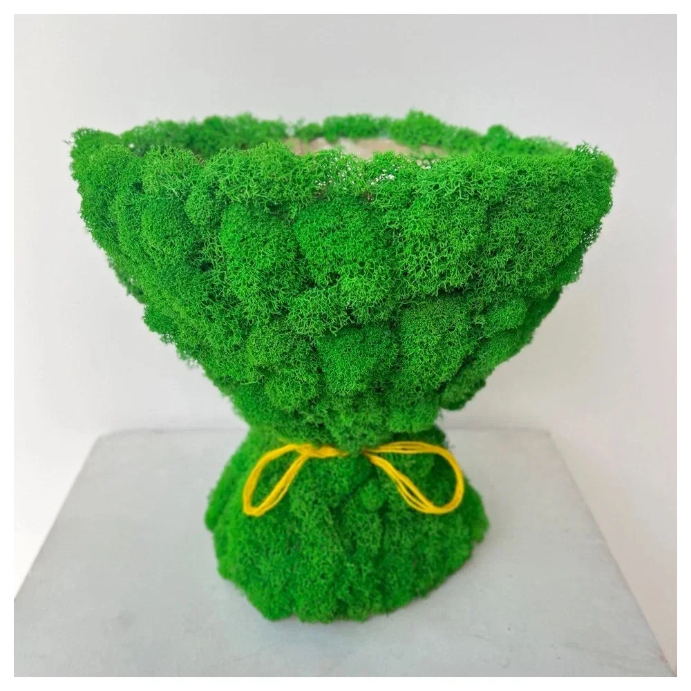 Premium quality flower package decorated with natural moss/ Luxury green eco-leather package for flower bouquet