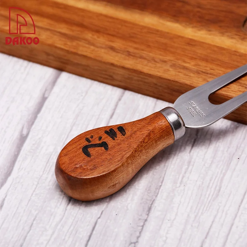 Hot Sale Wood Cheese Boards Durable Wood Cheese Cutting Board With Knife Set