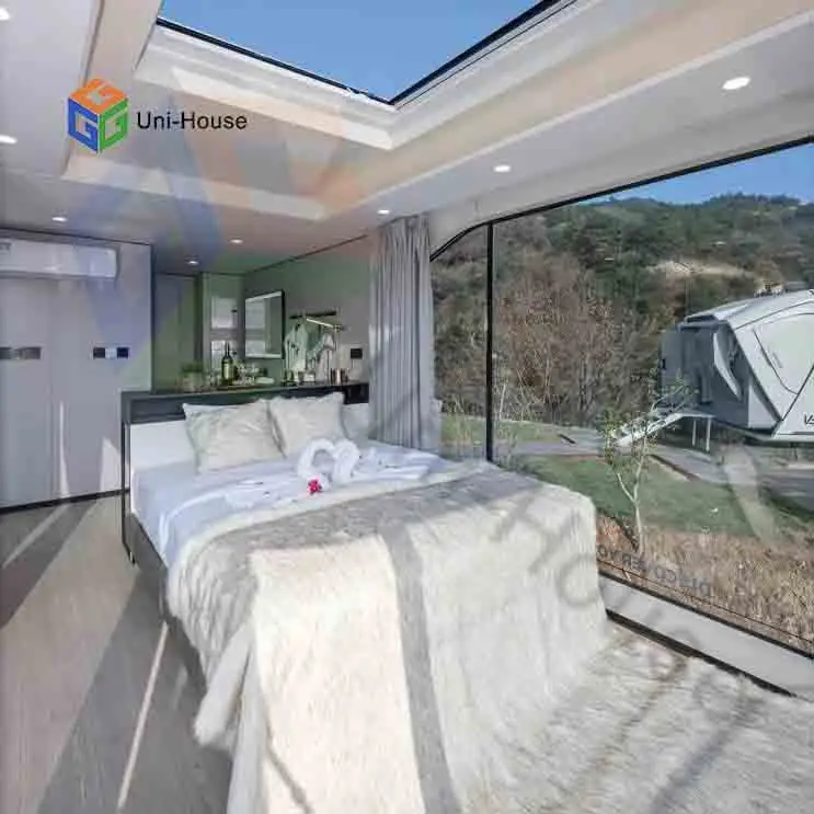 Outdoor Hotel Residential Space Capsule House Modular Durable Luxury Mini Tiny Prefab Container House With Bathroom Kitchen