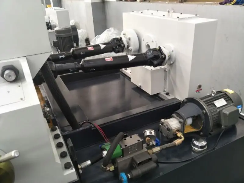 Автоматический винт Резьба прокатки машина