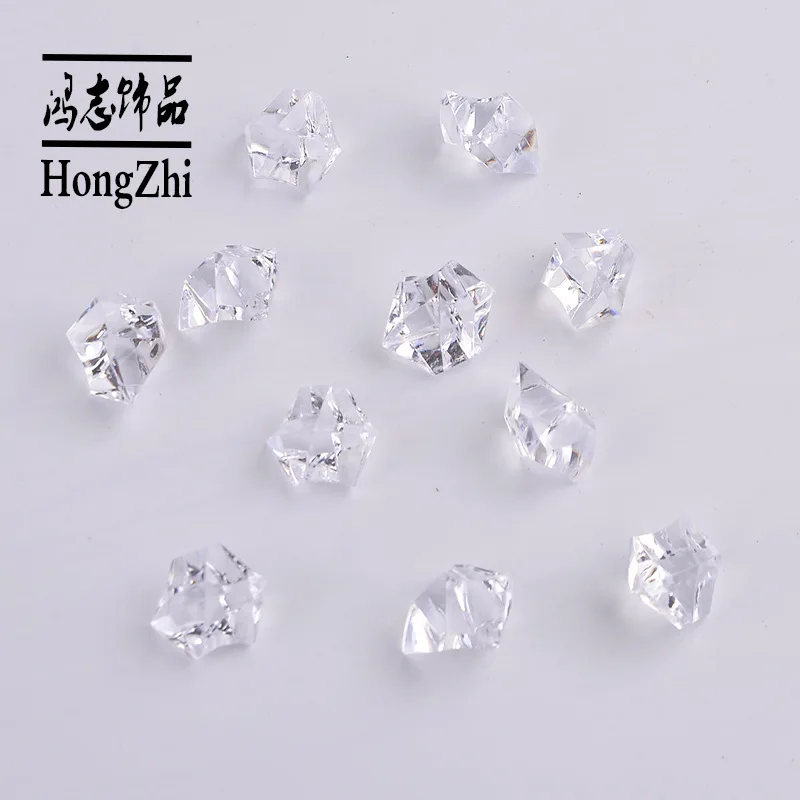 Hongzhi Factory Transparent Acrylic Beads Wholesale Plastic Acrylic Heart Beads For Decoration Wedding Display Vase Fillers