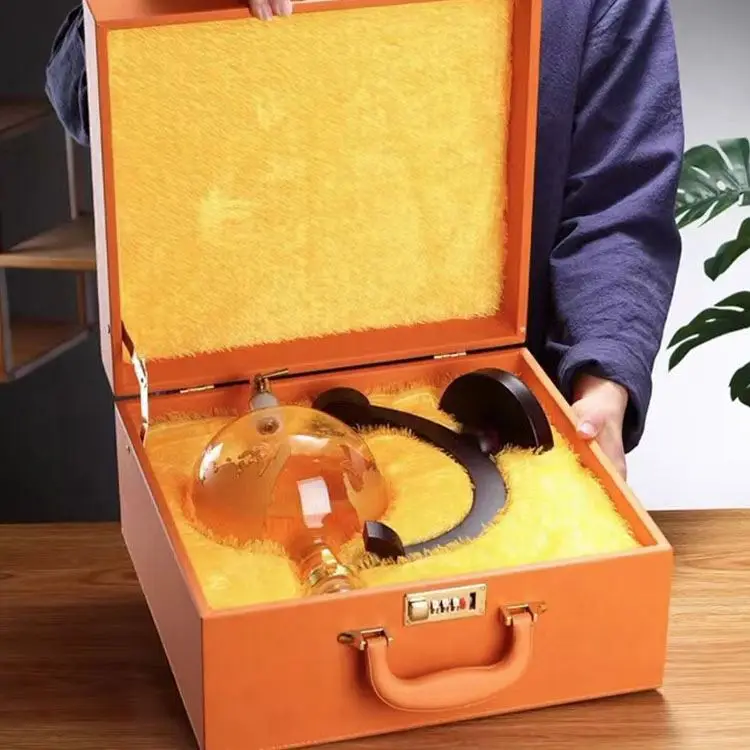 Whisky cheap vintage crystal glass decanter Square Bourbon Whiskey Decanter with borosilicate wine decanter glass