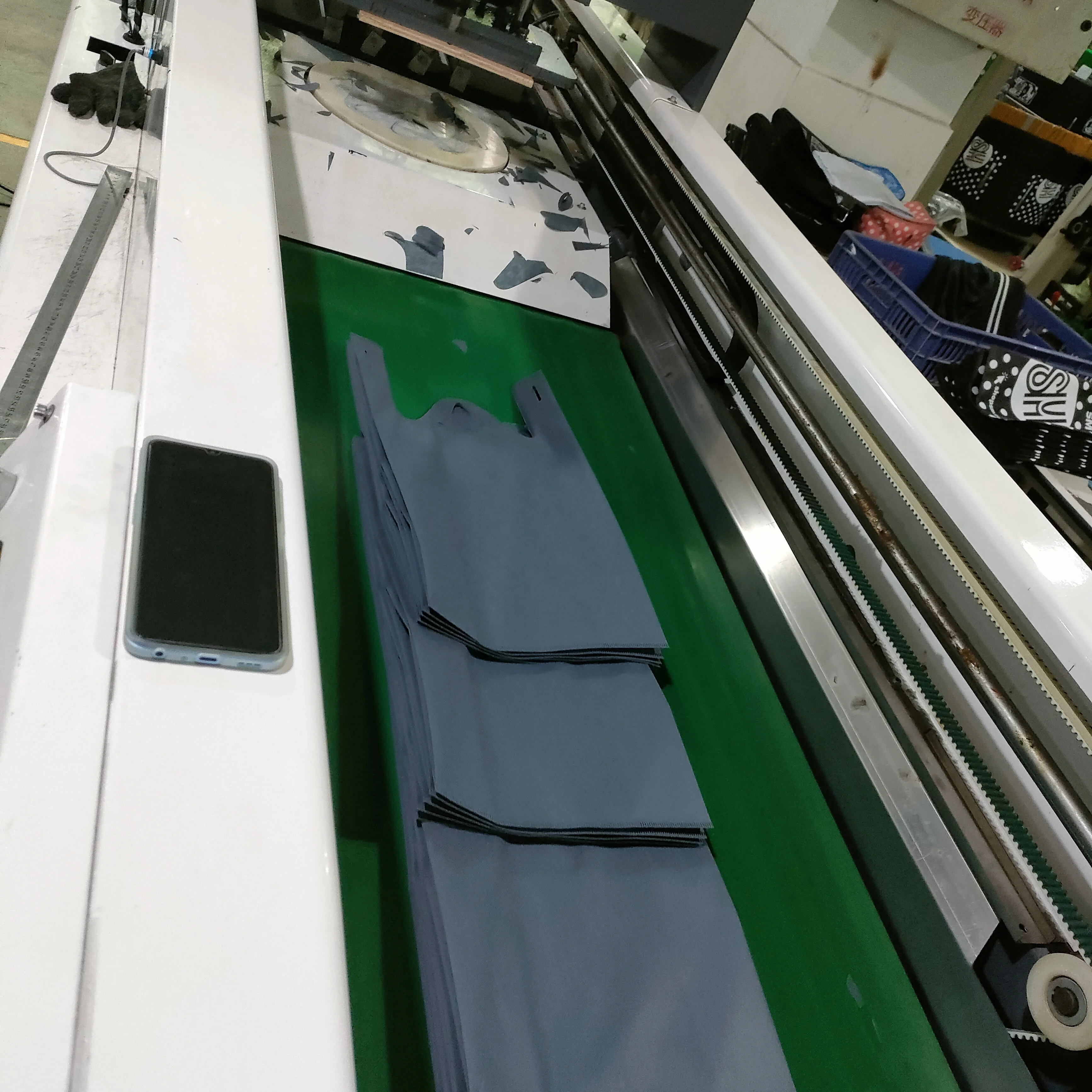 square bottom cheap ultrasonic bag non woven eco bag morocco 80 gsm nonwoven promotion shopping t-shirt bags logo