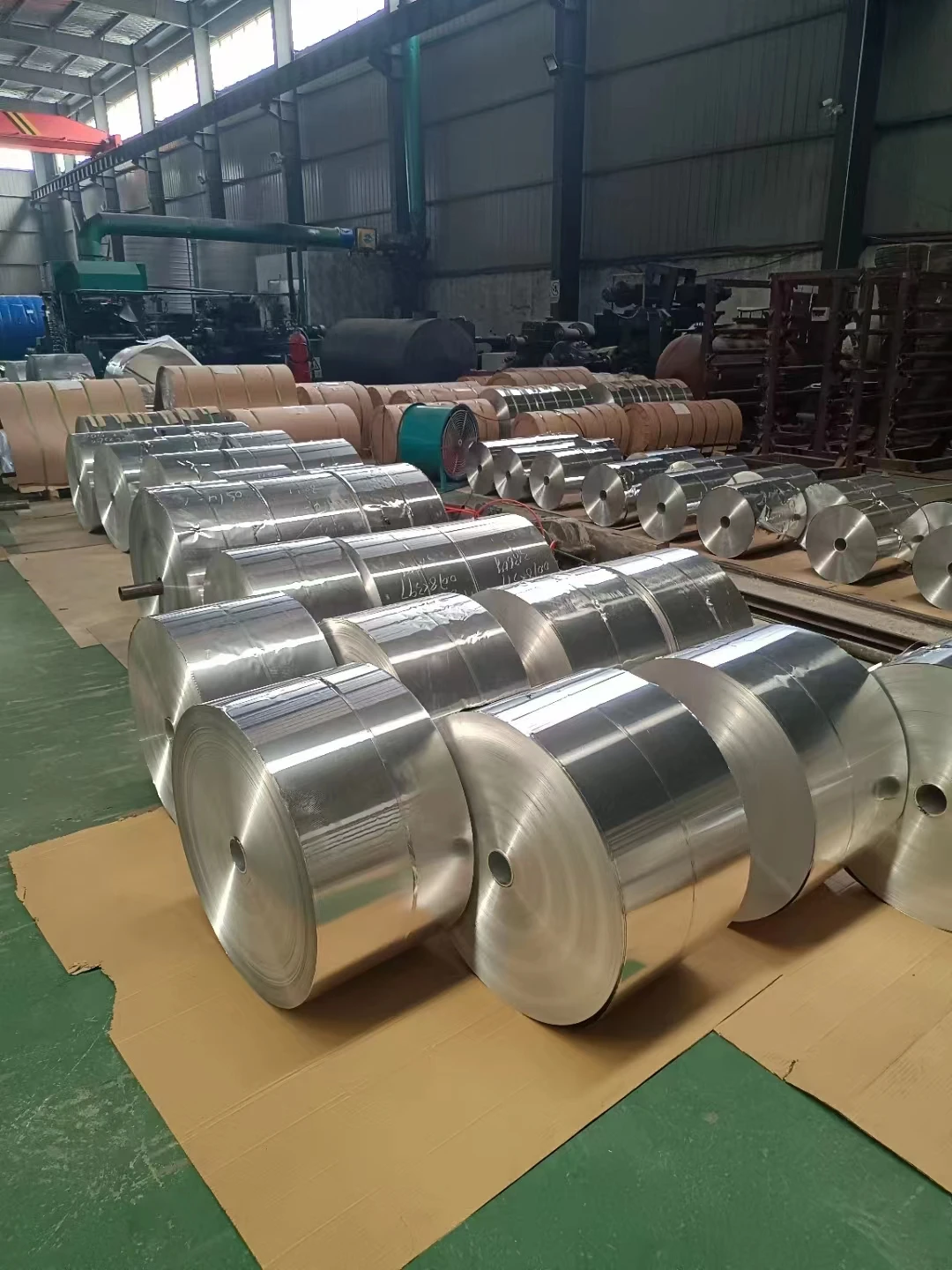 Manufacturers supply 3004 household Aluminum Foil Coil Roll containers food dispensers thermal insulation tapes Aluminum Foil