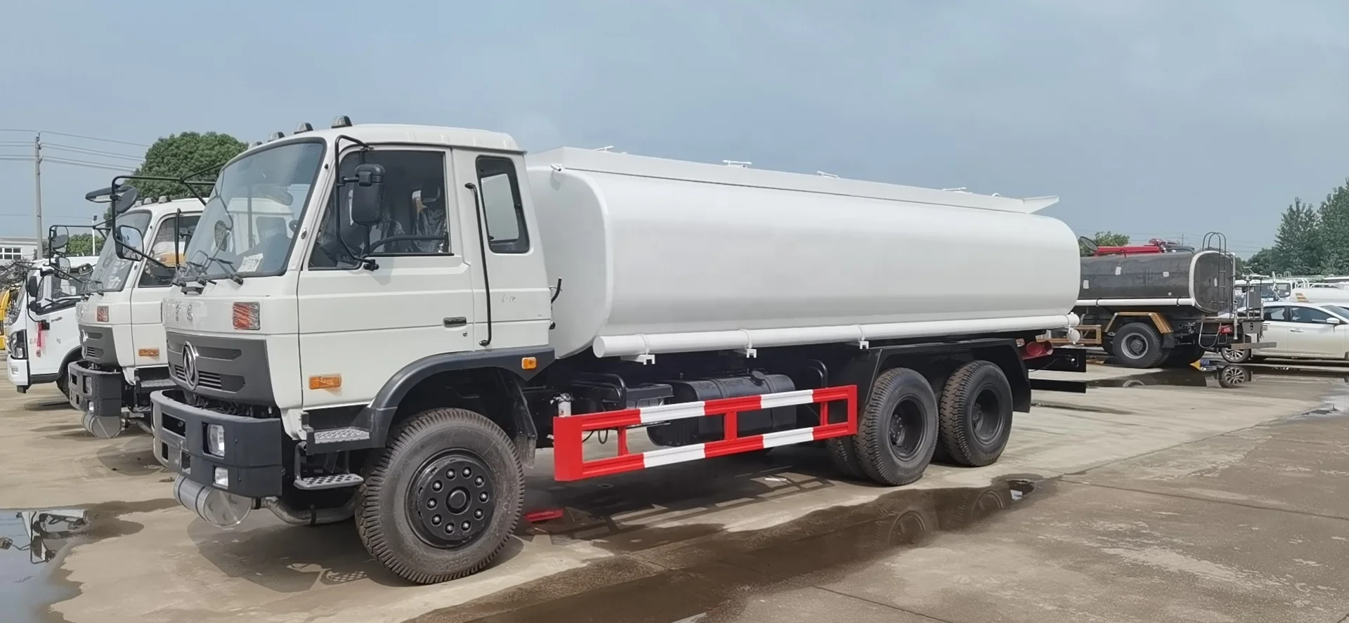 Dongfeng 6x4 Автоцистерна из углеродистой стали 20 куб. М.