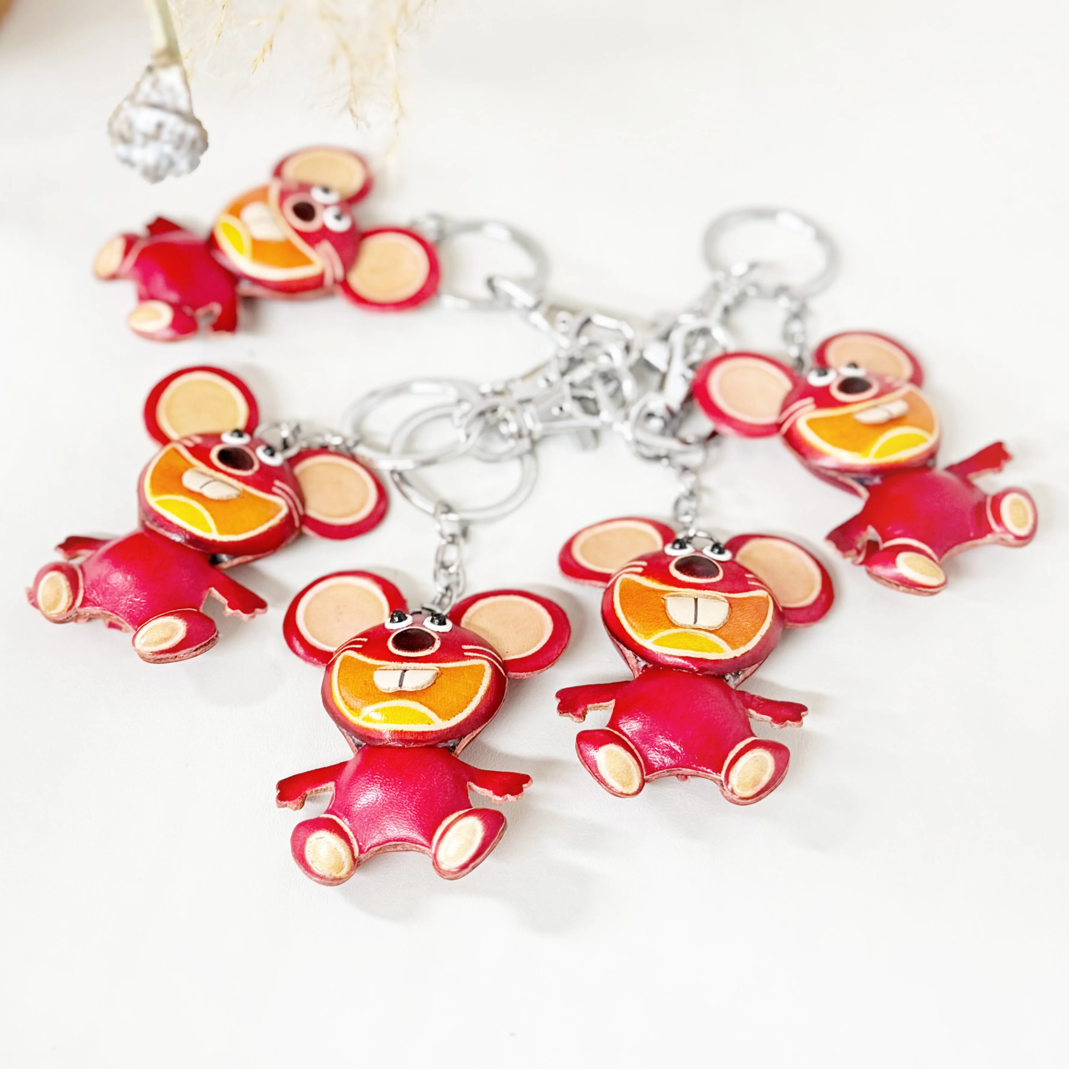 KC-005 mouse Animal Genuine Leather Handmade Key chain Bag Charm Pendant Car Keyring Luxury Keychain